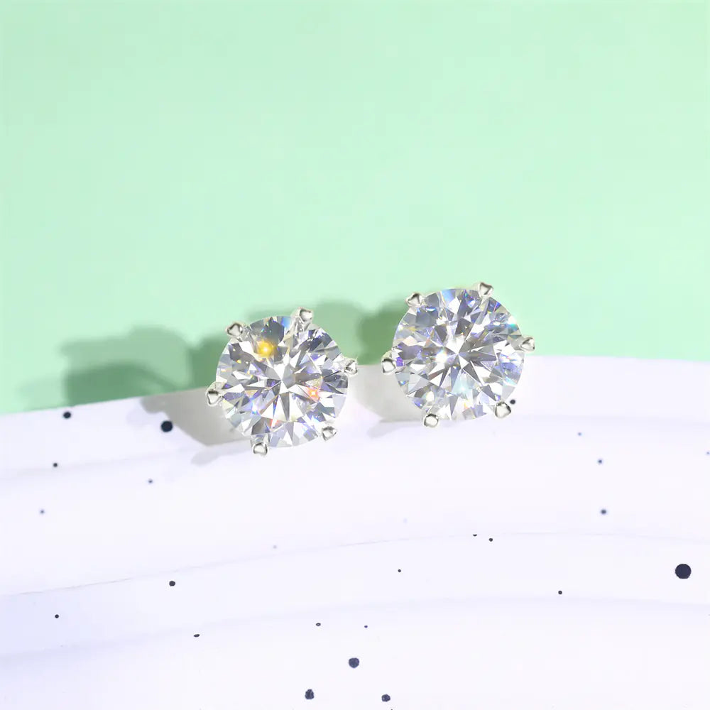 VVSI Round Moissanite Studs