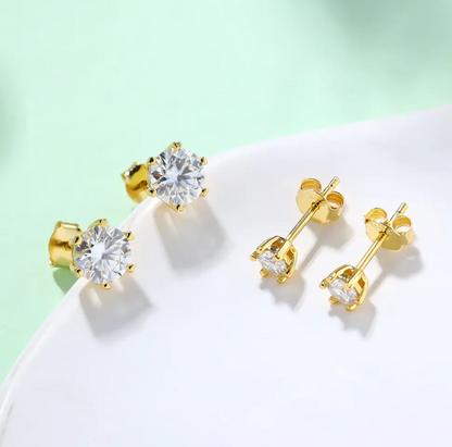 VVSI Gold Moissanite Studs